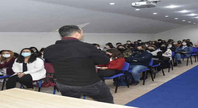 Köyceğizde öğrencilere etkili iletişim semineri