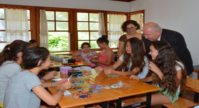 Çocuklara 26 farklı branşta ücretsiz kurs