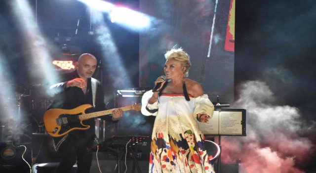 Süperstar Ajda Pekkan Bodrumu salladı