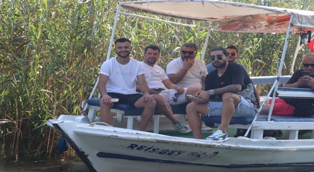 Muğlaspor futbolcuları tekne turu ile moral buldu