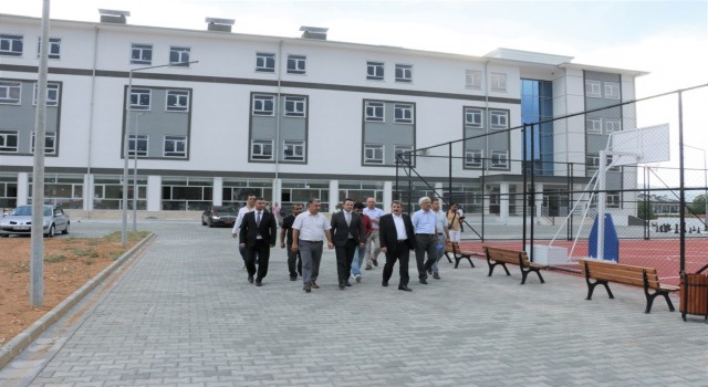 Vali Tavlı eğitim yatırımlarını inceledi