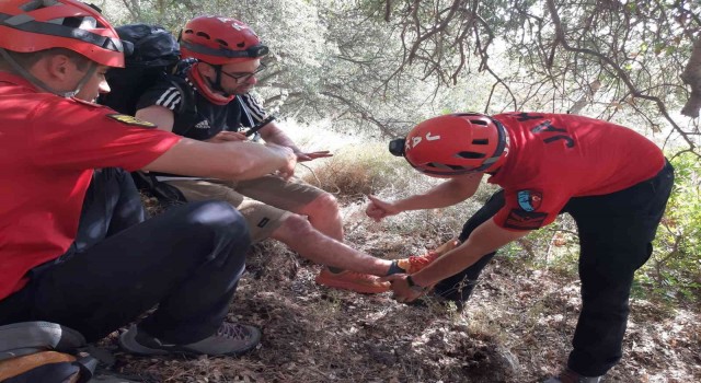 Ölüdenizde mahsur kalan turist kurtarıldı