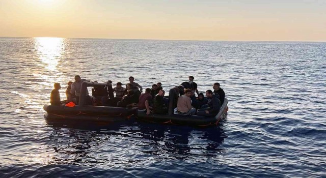 Dalamanda 63 düzensiz göçmen kurtarıldı