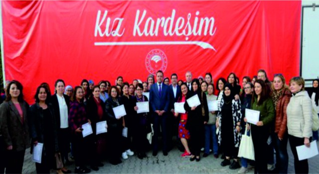 KIZ KARDEŞİM EĞİTİM TIRI’NDA KADINLARA EĞİTİM