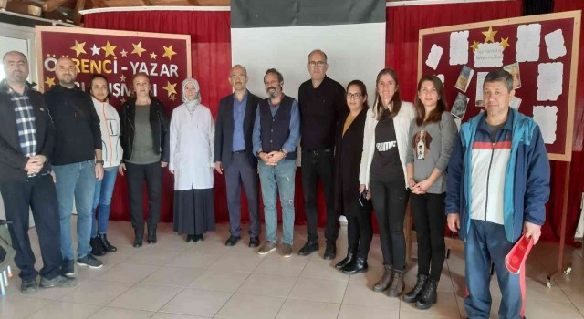 Köyceğizde yazar Kara öğrencilerle buluştu
