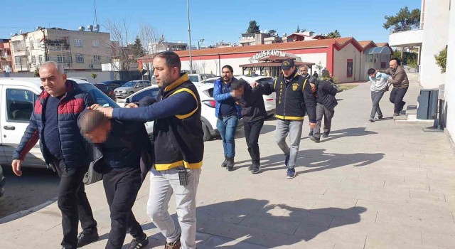 Adanada depremi fırsat bilen 6 hırsızlık zanlısı suçüstü yakalandı