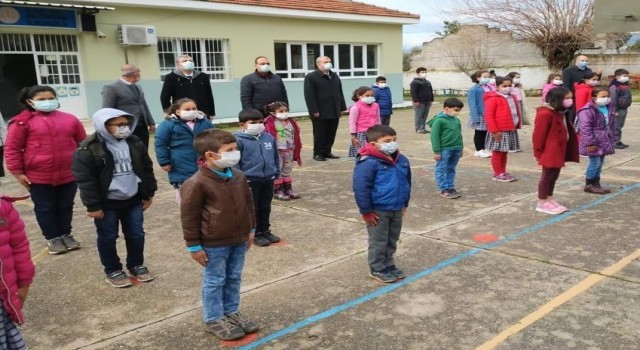 Aydında 3 bin depremzede öğrenci ders başı yaptı