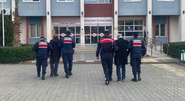 Aydında aranan şahıslar jandarmaya takıldı