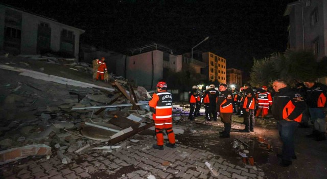 Bucanın kurtarma ekibi afet bölgesinde