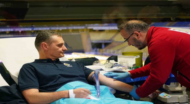 Fenerbahçe Kadın Voleybol Takımı, kan bağışı yaptı