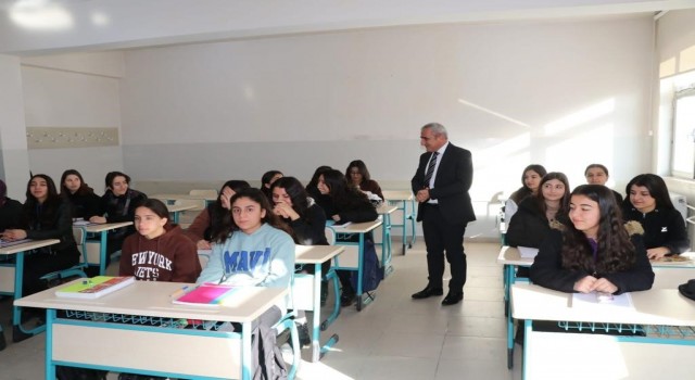Hakkaride ders zili çaldı