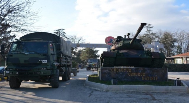 Mehmetçik seyyar sahra üniteleri ile deprem bölgesine intikalde
