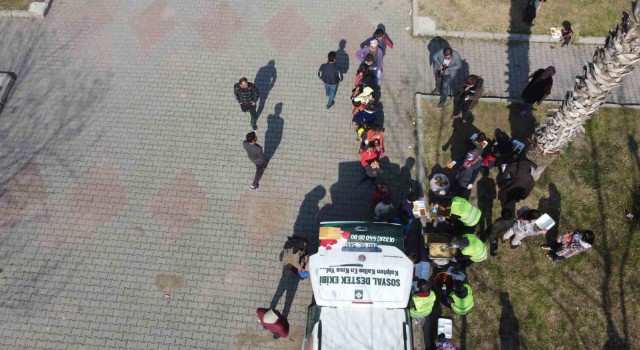 Osmaniyede çadır kent ve sokaklar ilaçlanıyor