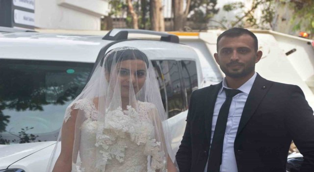 Depremzede çift Bodrumda dünya evine girdi