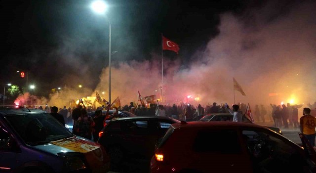 Menteşede Galatasaraylılardan şampiyonluk sevinci