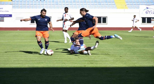 Antalyaspor hazırlık maçında Başakşehiri 2-1lik skorla geçti