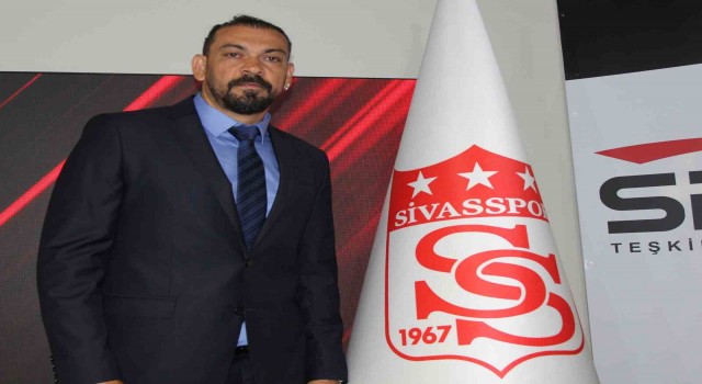 Servet Çetin, Sivasspora imzayı attı