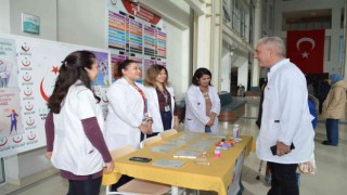 Muğla Eğitim ve Araştırma Hastanesinde kurulan stantta antibiyotik kullanımına dikkat çekildi