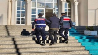 Fethiyede 7 ayrı suçtan aranan şahıs JASAT timinden kaçamadı